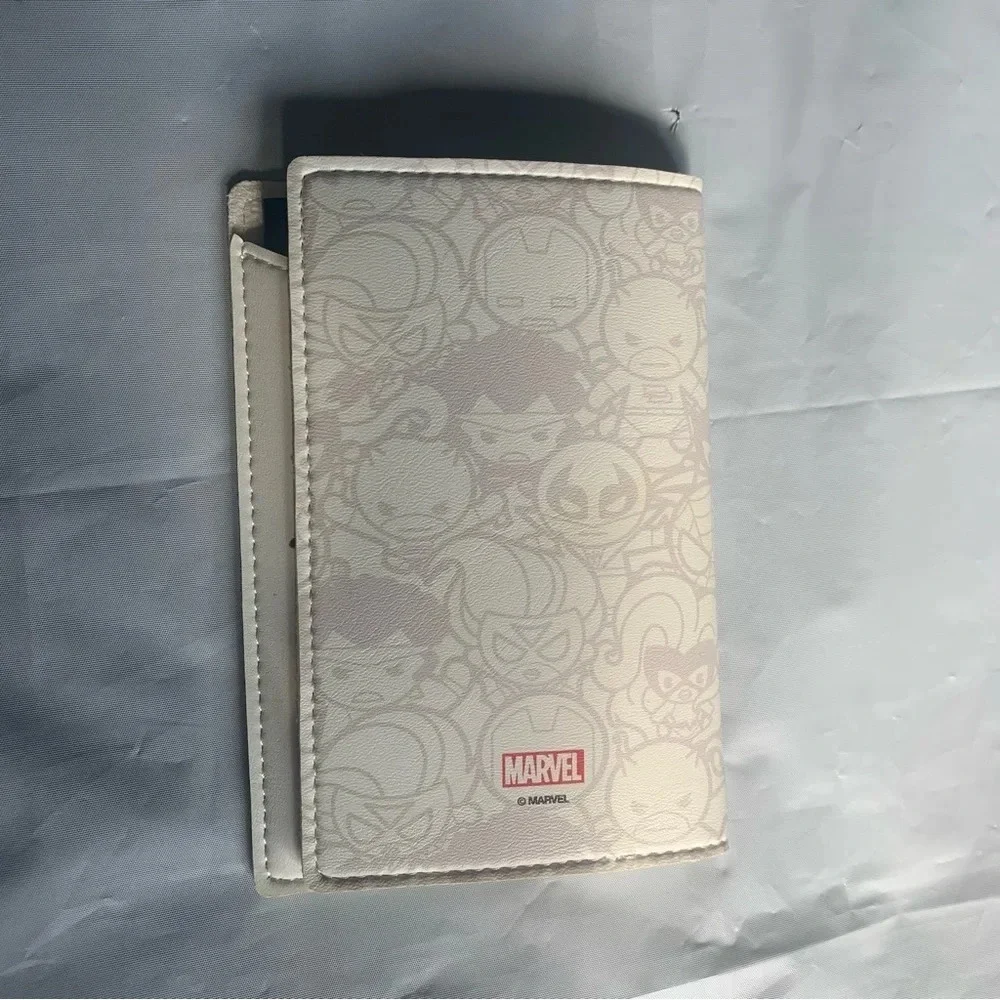 Marvel superhero  travel wallet - Picture 7 of 9